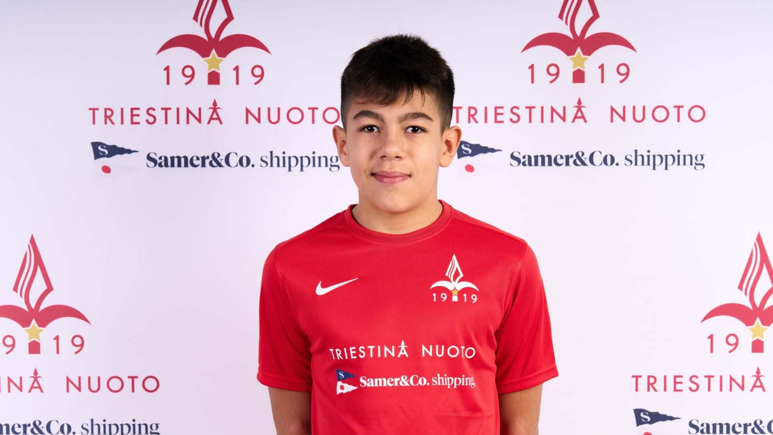 Scopri di più sull'articolo TRIESTINA NUOTO – LORENZO MENIS CONVOCATO AGLI EUROPEI GIOVANILI | ATENE 23-29.06.2025